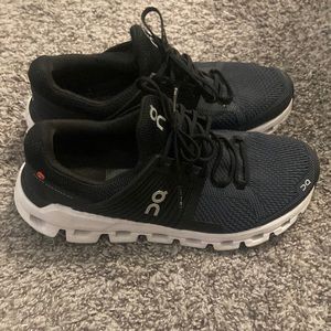 On Cloud black womens running shoes size 8.5